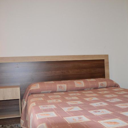 Labella - Hostal Rural Restaurante ลากาลาออร์รา ภายนอก รูปภาพ