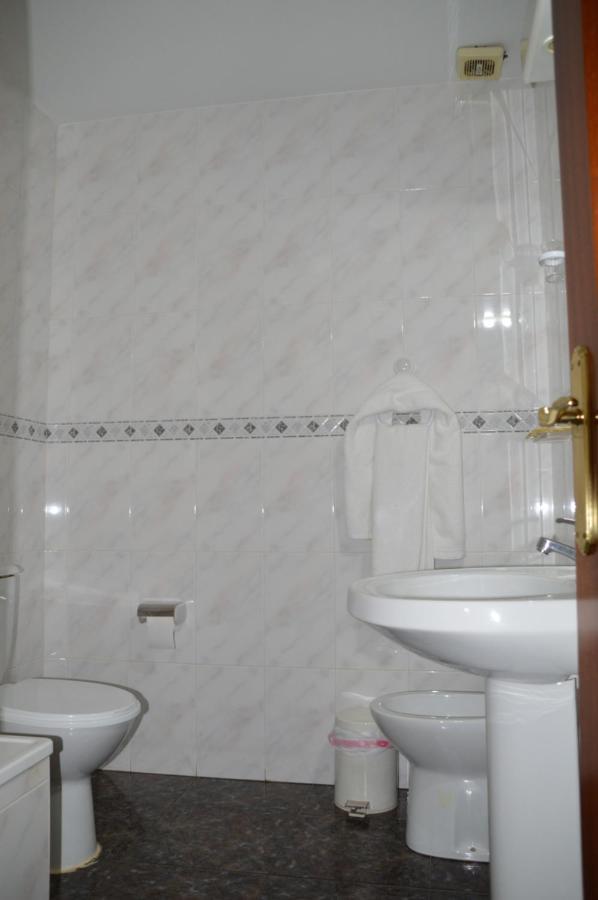 Labella - Hostal Rural Restaurante ลากาลาออร์รา ภายนอก รูปภาพ