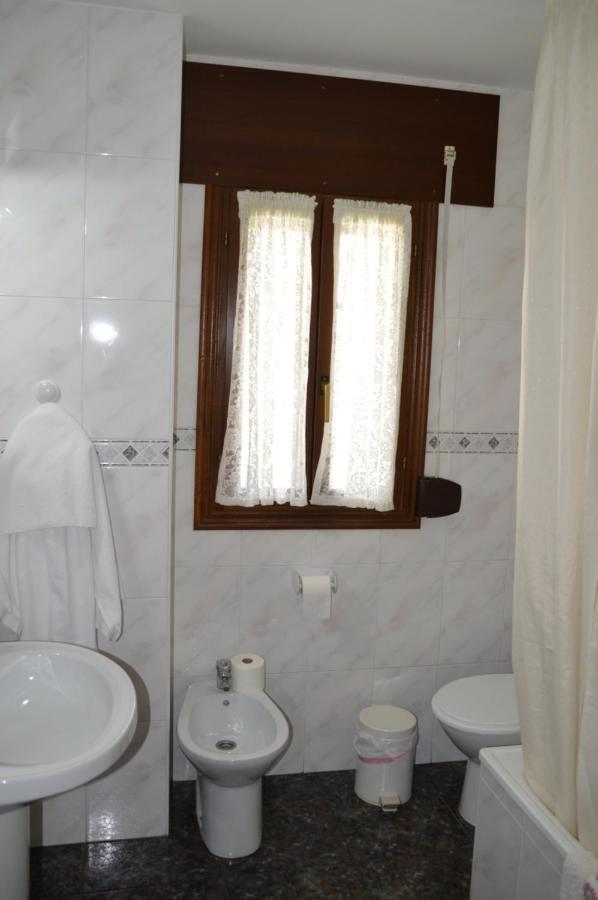 Labella - Hostal Rural Restaurante ลากาลาออร์รา ภายนอก รูปภาพ